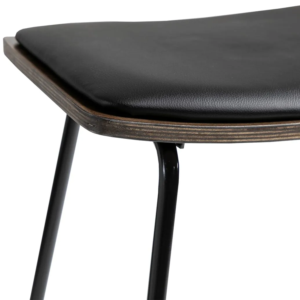 YvonneP-seat-close-up-01._Chairforcejpg-4